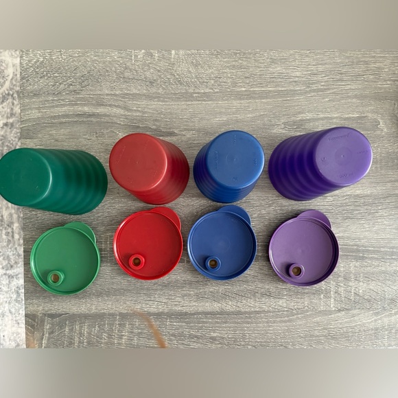 TUPPERWARE cups with lids - Picture 4 of 4